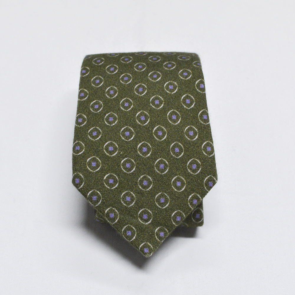 cravatta verde oliva a fantasia dettaglio